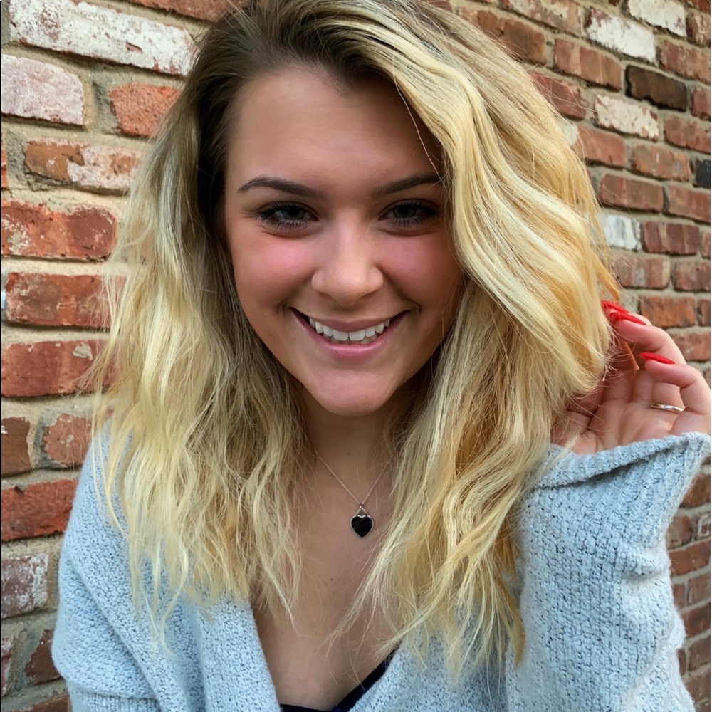 Meet your Posher, Brianna